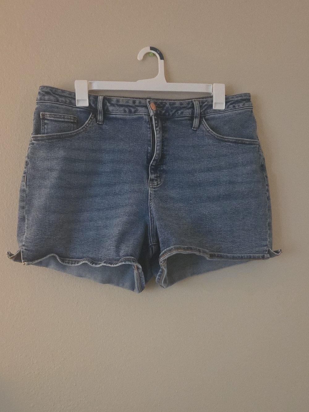 Ava & Viv High Rise Midi Shorts
